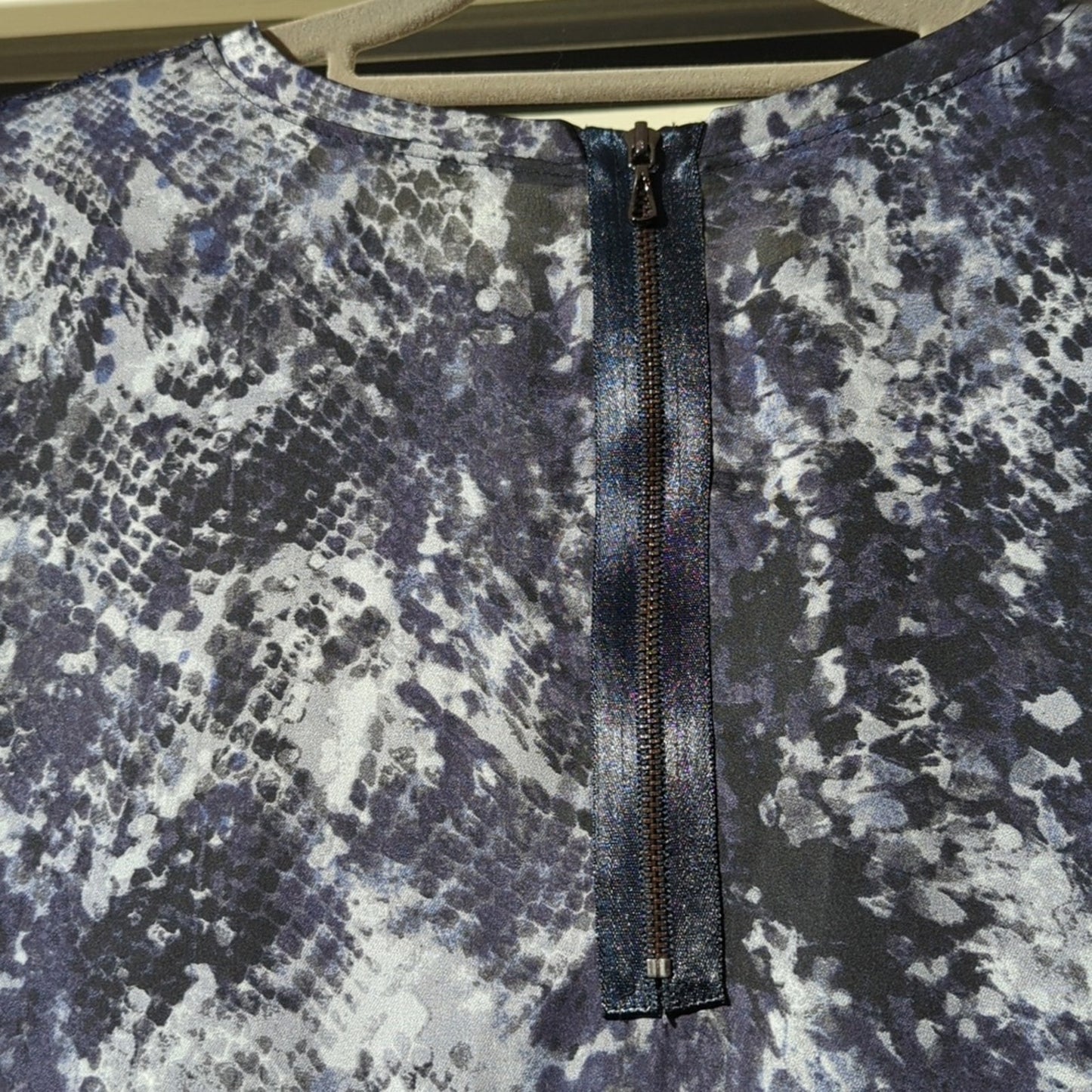 Jones New York Collection Navy Sequin Snakeskin Print Trim & Back Tank Size 14