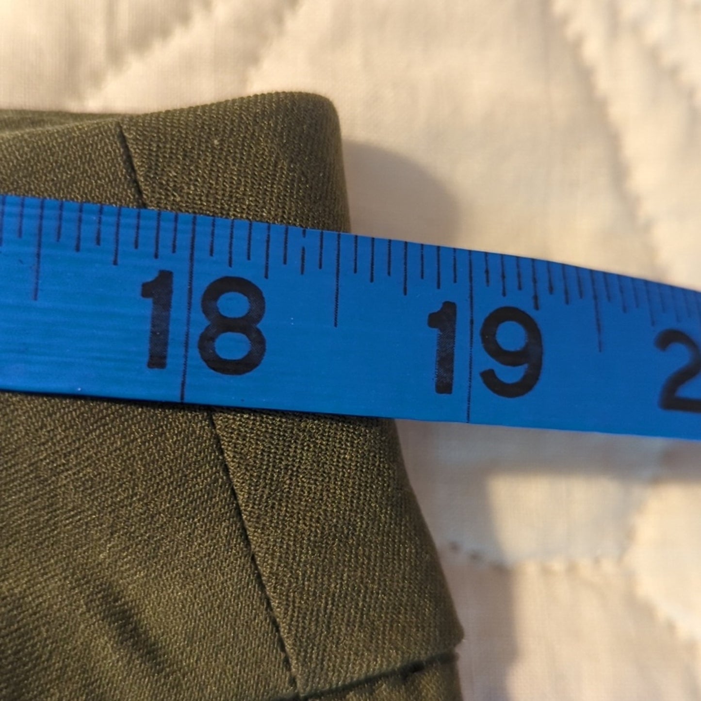 Chico's Women's Size 3 (US 16) Olive Green Button Tab Crop Stretch Pull On Pant
