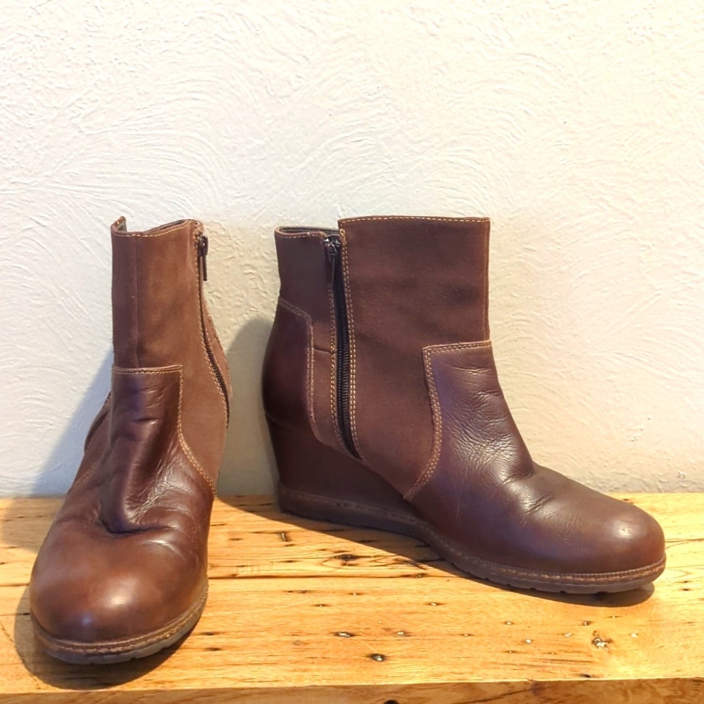 Earth Hilltopper Brown Leather & Suede Wedge Heel Bootie Women's Size 11B