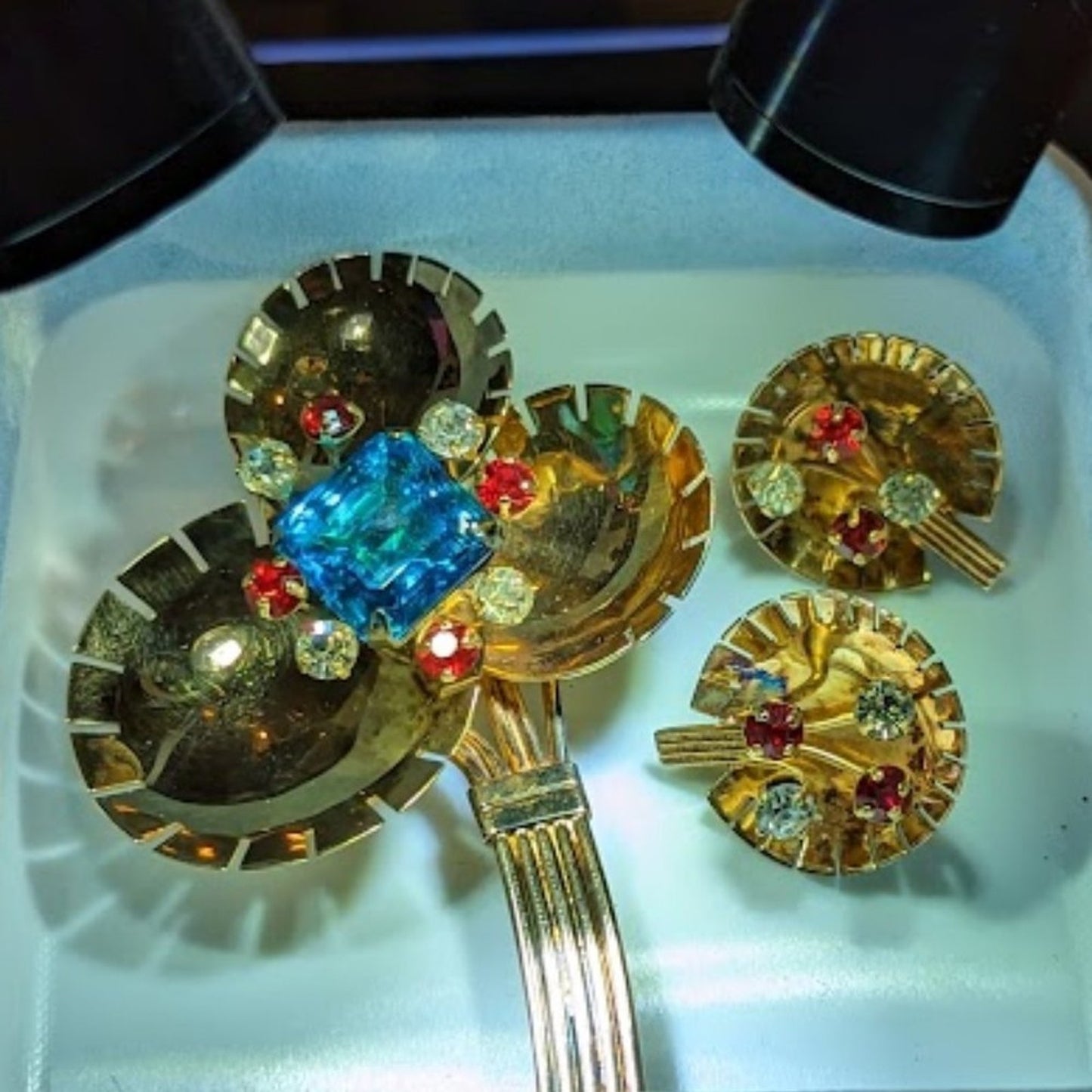 Demi-parure 1940s Gold Vermeil Over Sterling Rhinestone Brooch & Earring Set