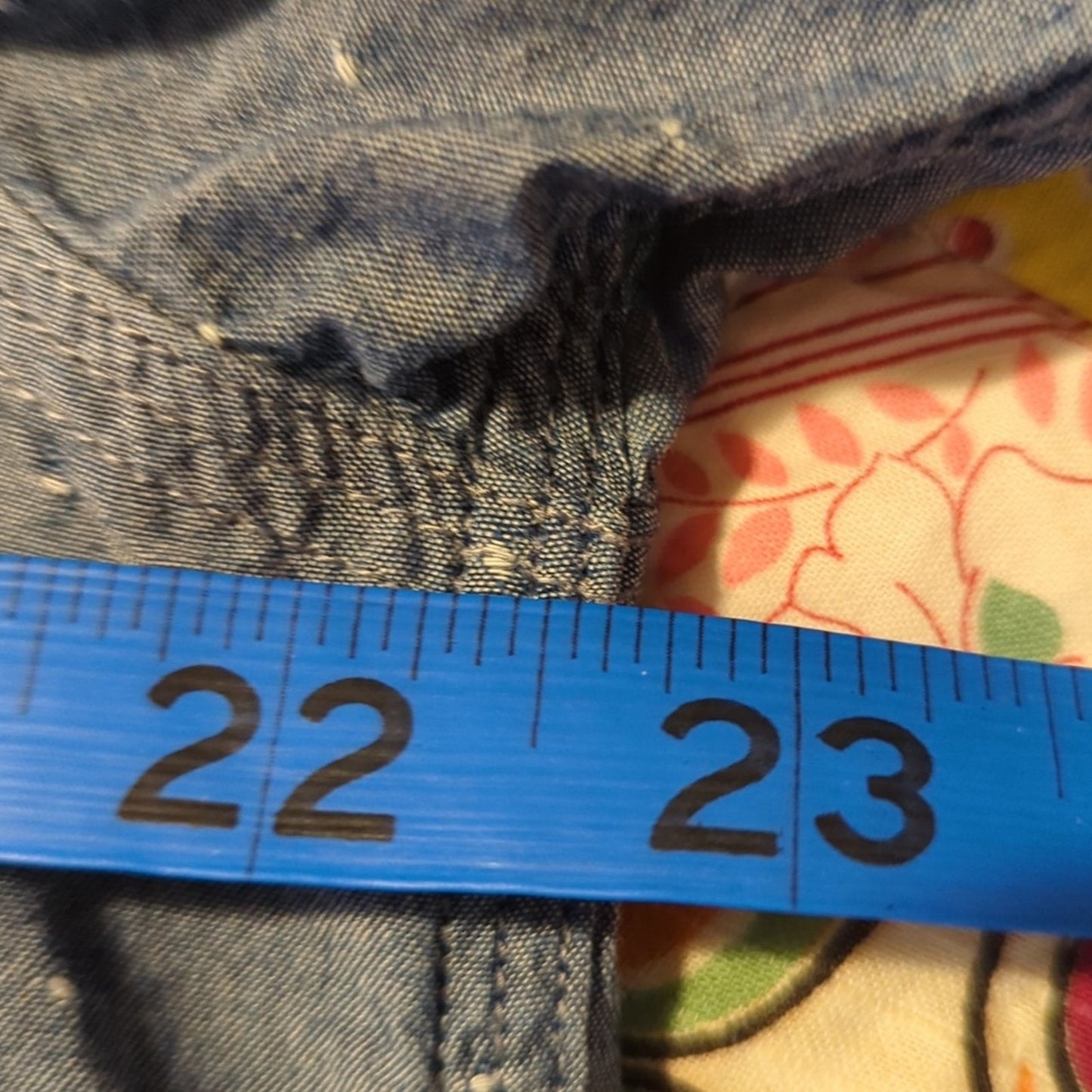 Mountain Khakis Chambray White Dot Button Down Shirt Women's Size Medium