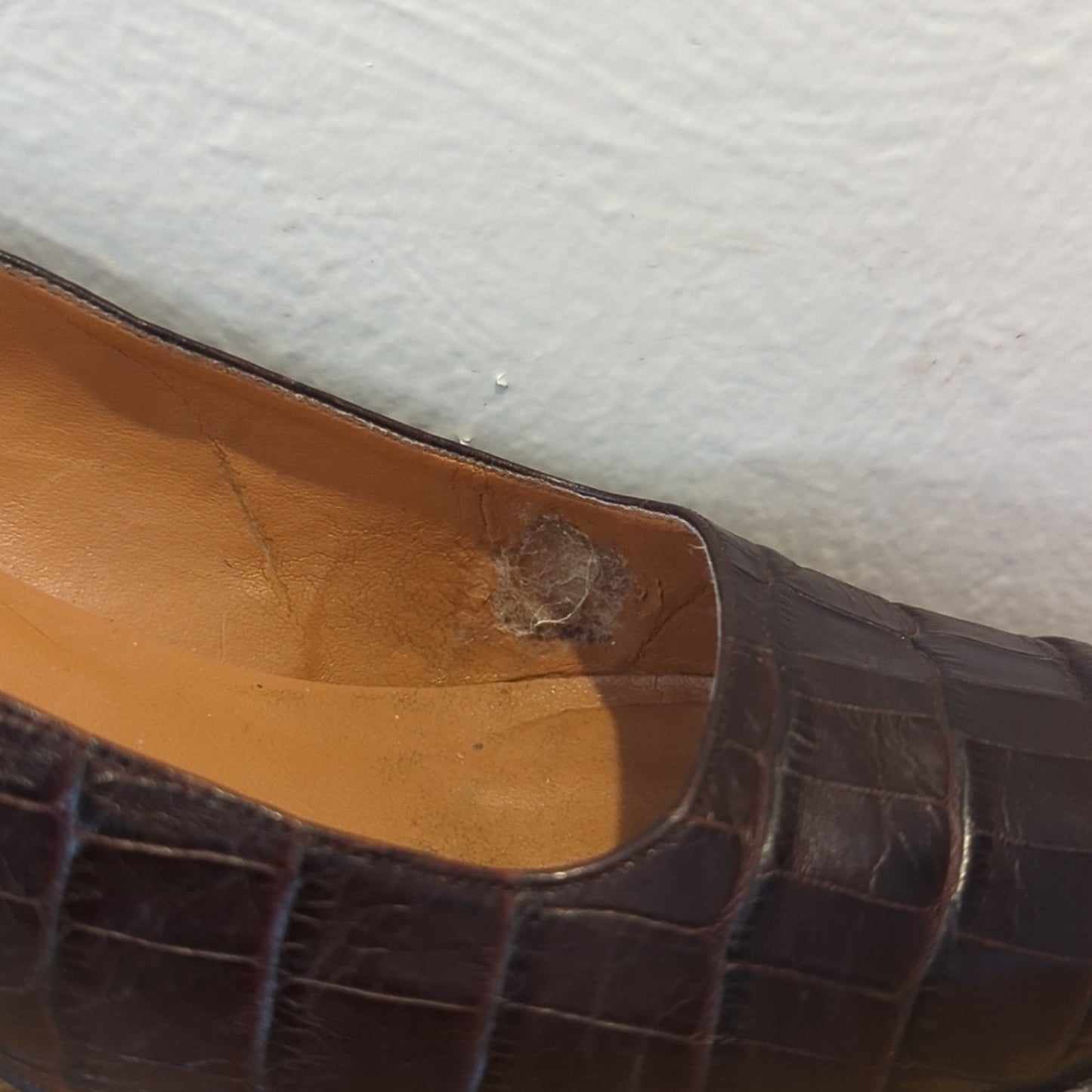 Ralph Lauren Classic Brown Leather Crocodile Embossed Almond Toe Pumps Size 8B