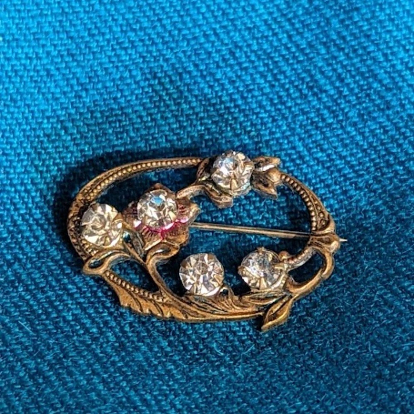 Antique Art Nouveau Clear Paste Rhinestone Ornate Floral Oval Brass Tone Brooch