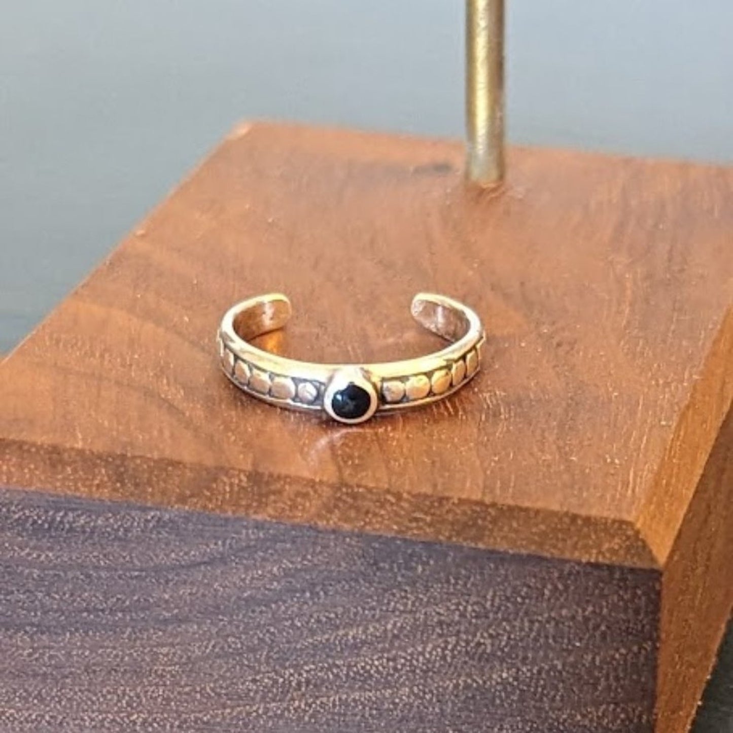 925 Bezel Set Black Stone Toe Ring Sterling Silver