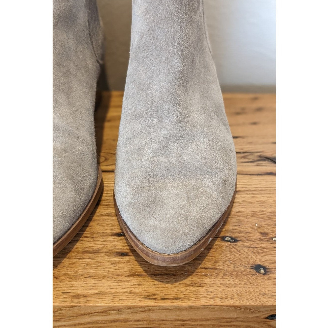 Franco Sarto Gray Pointed Toe Elastic Gore Pull On Suede Booties Womens Sz 7W