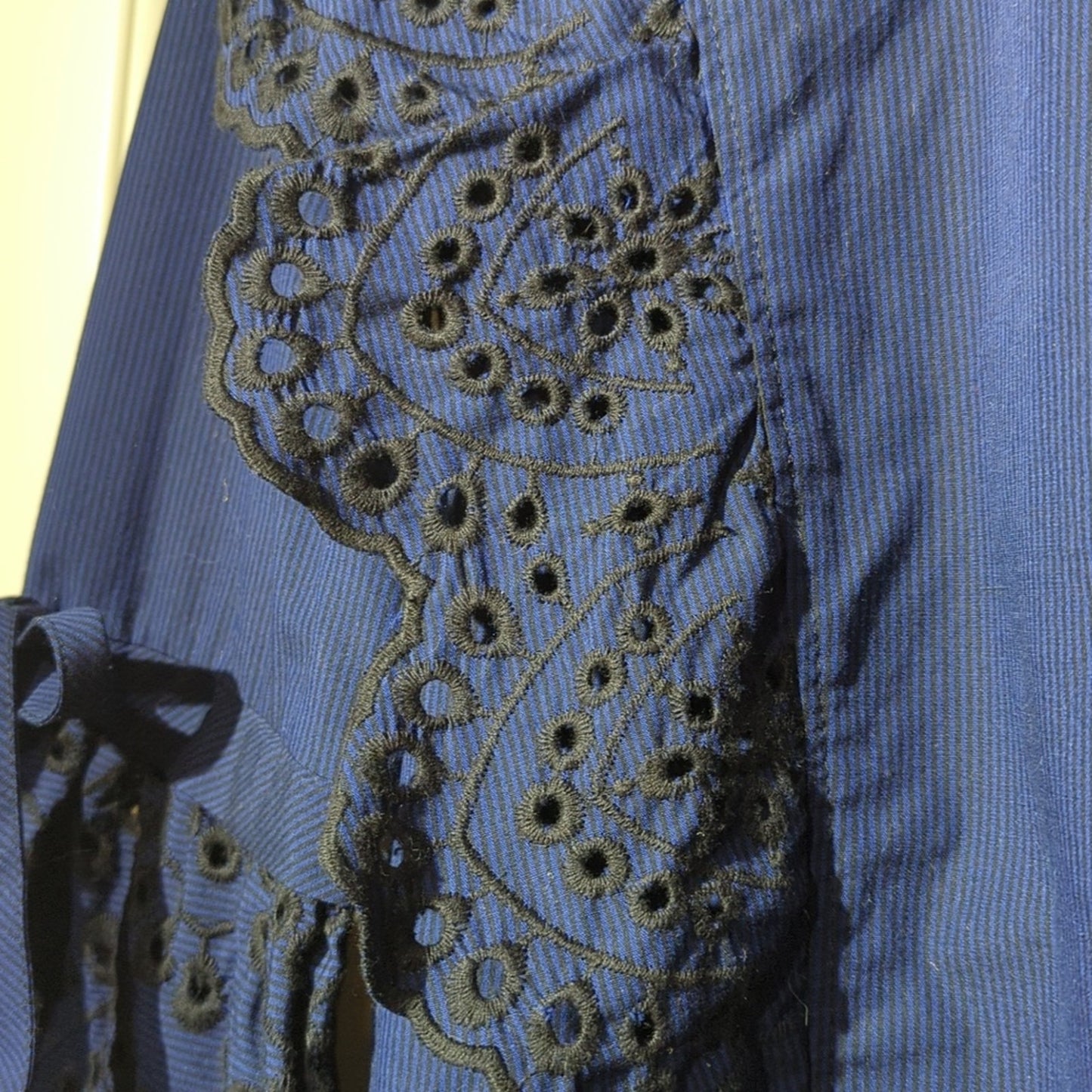 Amaryllis Navy/Black Striped Eyelet Ruffle Bell Sleeve Blouse Women's Sz S/M