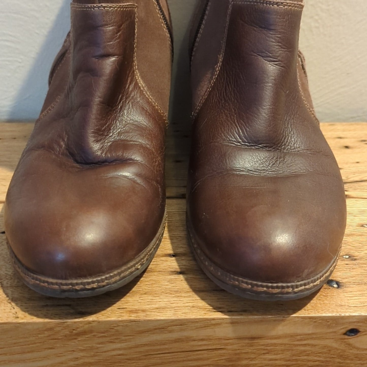 Earth Hilltopper Brown Leather & Suede Wedge Heel Bootie Women's Size 11B