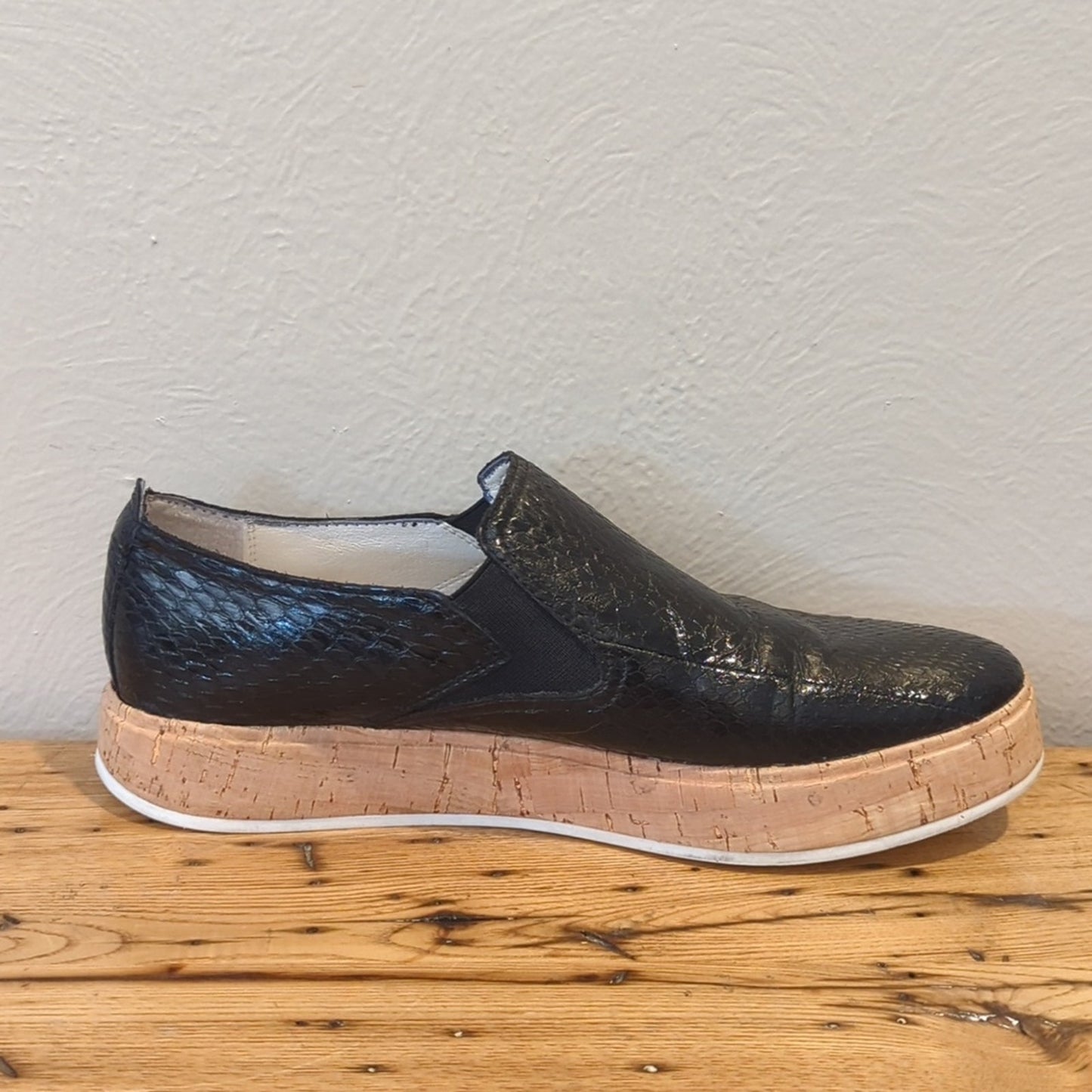 Franco Sarto Daine 2 Slip On Cork Heel Black Snake Leather Sneaker Women Sz. 8.5
