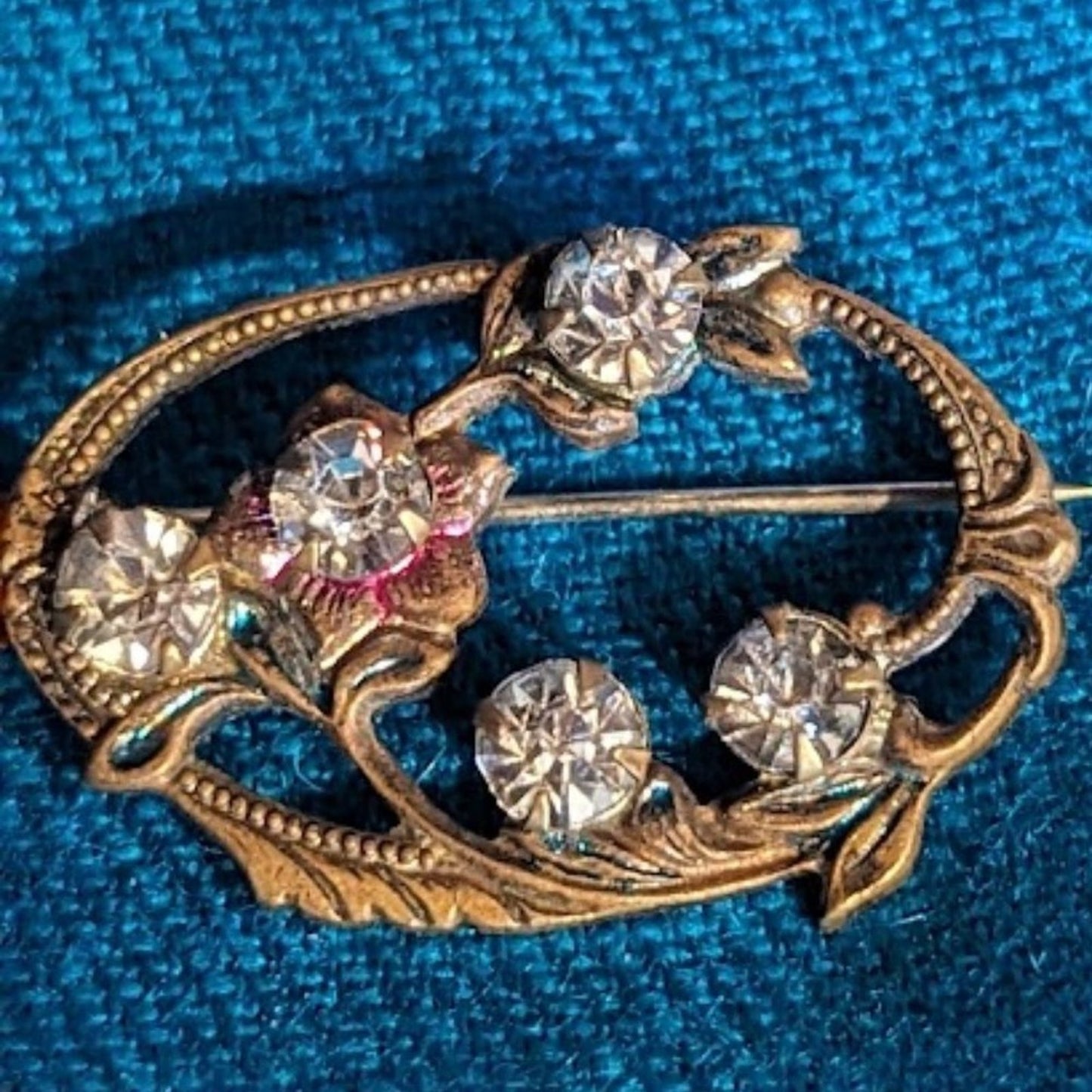 Antique Art Nouveau Clear Paste Rhinestone Ornate Floral Oval Brass Tone Brooch