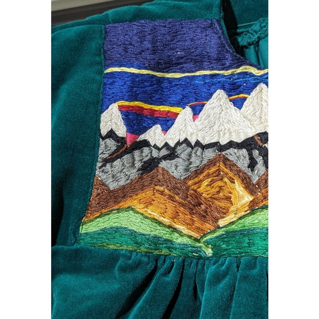 Vintage Homemade Green Velvet Embroidered Mtn. Scene Topper Juniors XS