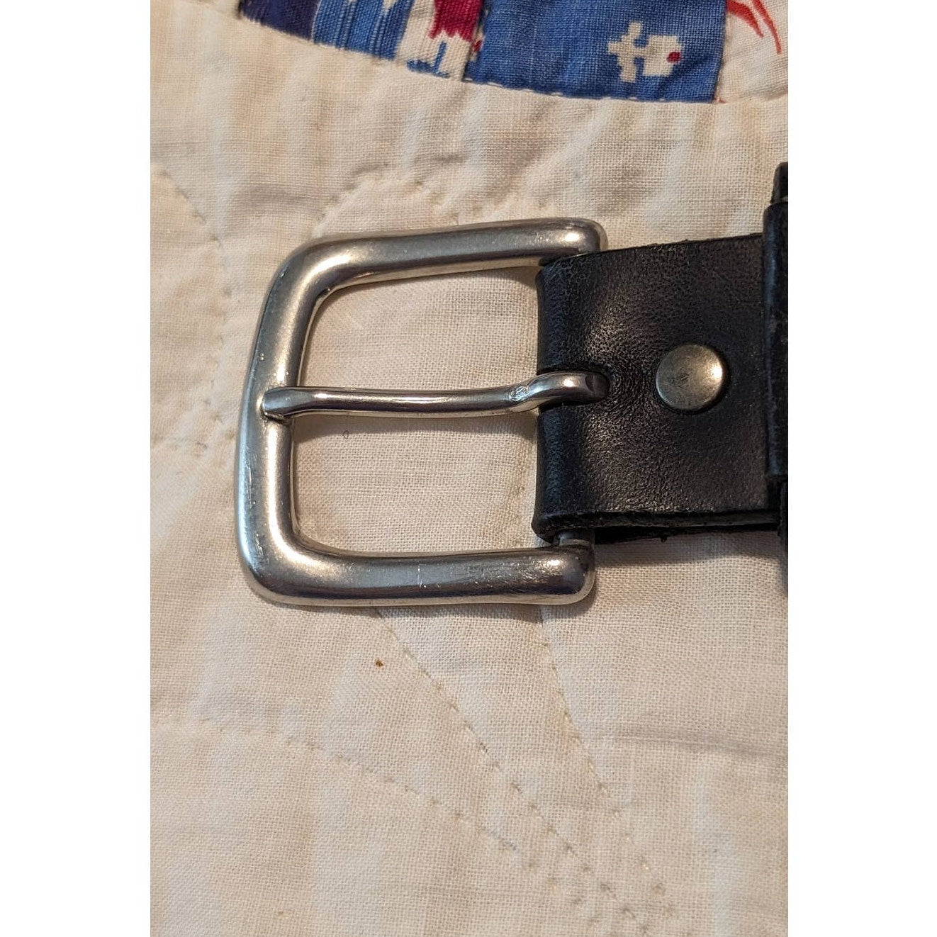 Levi's Casual Black Leather Silver Tone Buckle Belt Sz 40