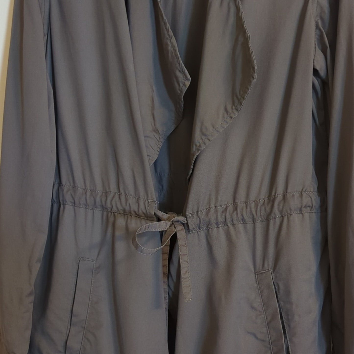 hinge Designed in Seattle Drapey Soft Utility Open Front Silhouette Jacket Sz. S