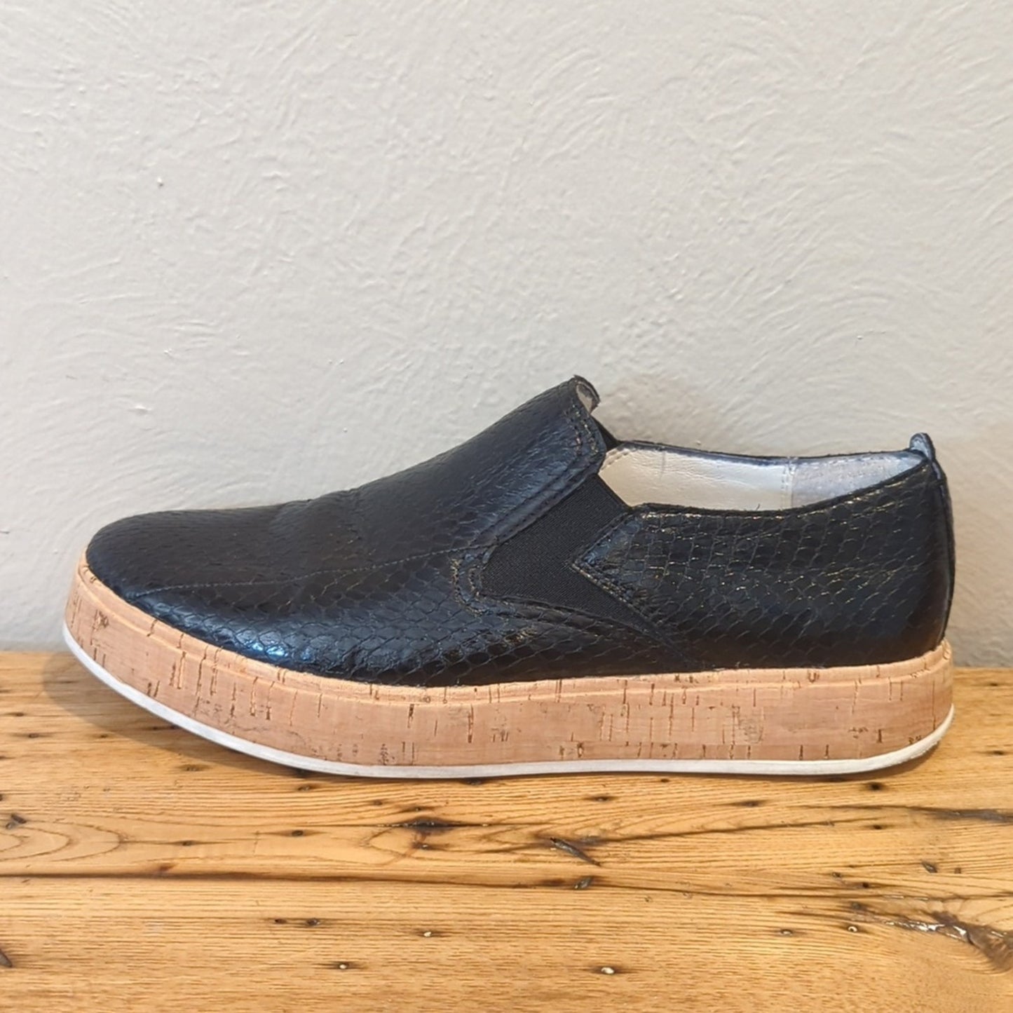 Franco Sarto Daine 2 Slip On Cork Heel Black Snake Leather Sneaker Women Sz. 8.5