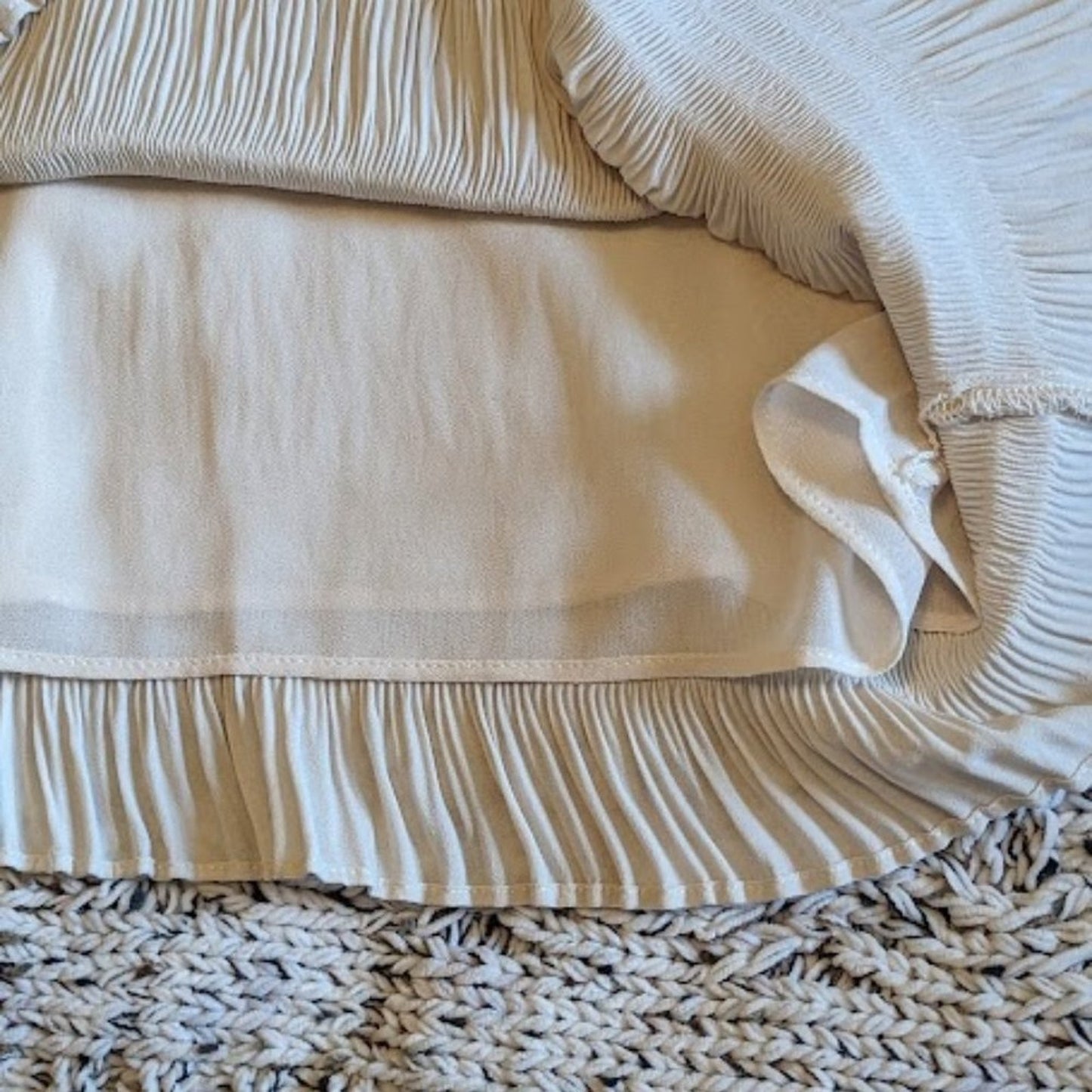T Tahari Women's Small Petite Pleated Ruffled Cream Lined Shell