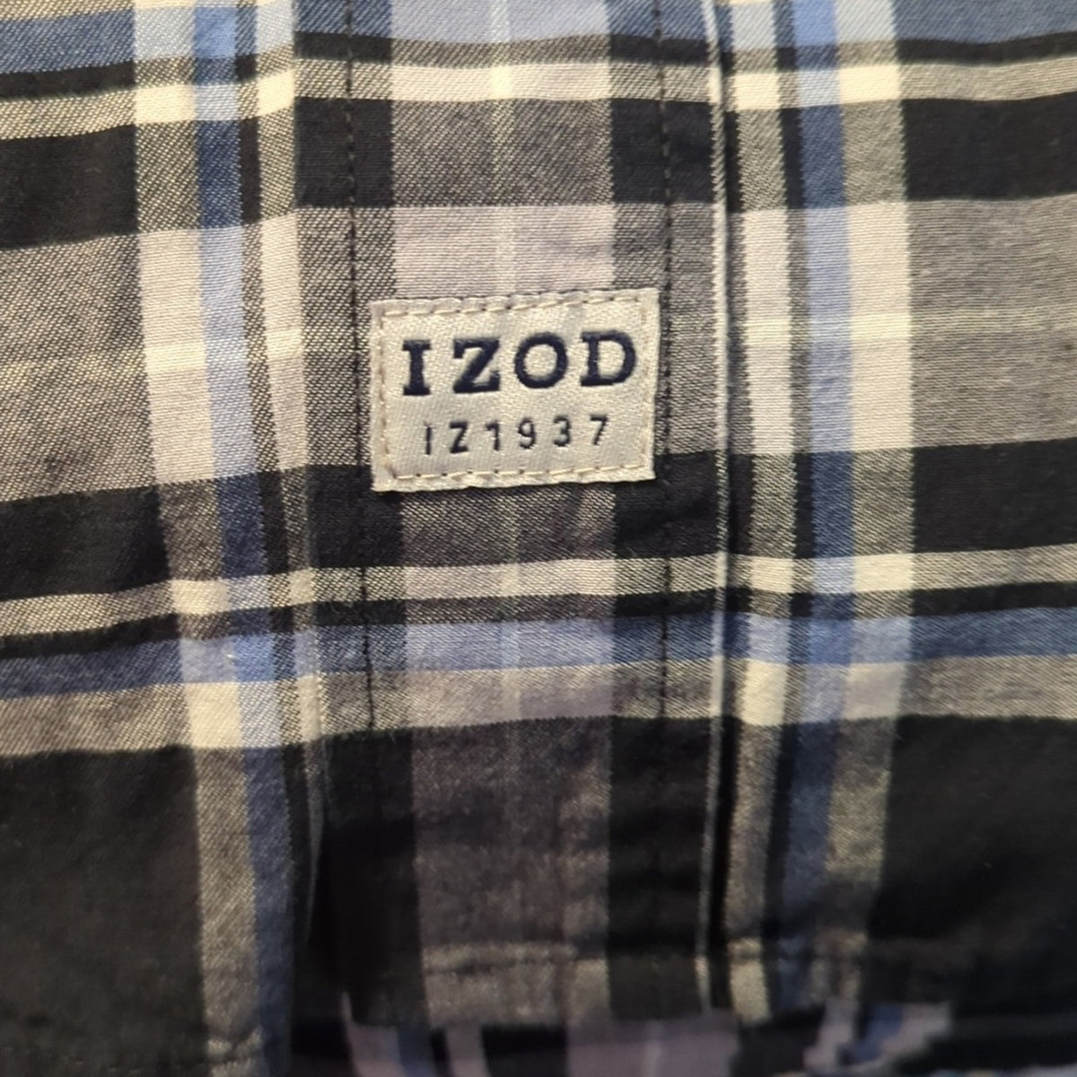 Izod Black Plaid 100% Cotton Casual Button Down Shirt Men's Size M