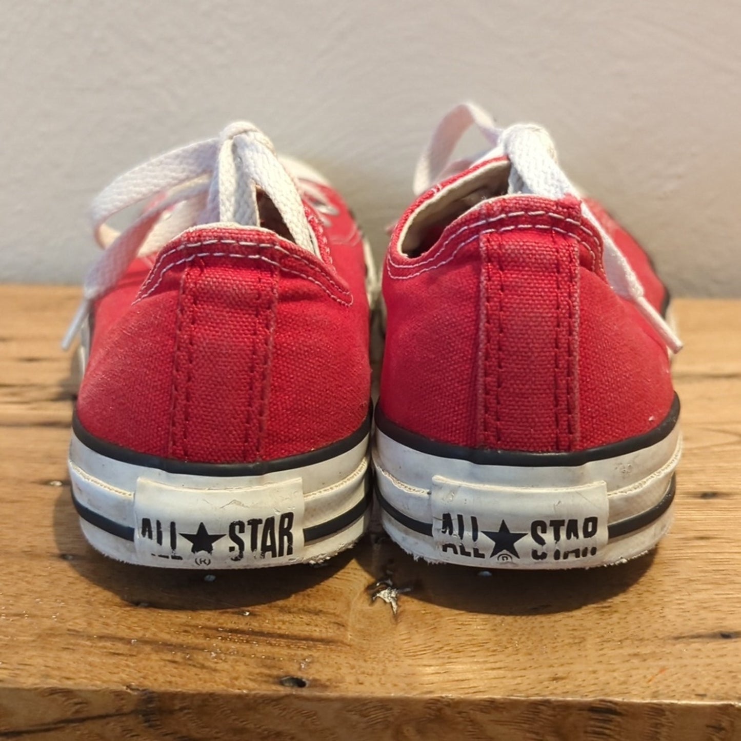 Converse All Star Red Lace Up Tennis Shoe Men's Size 3 (Women's 5)