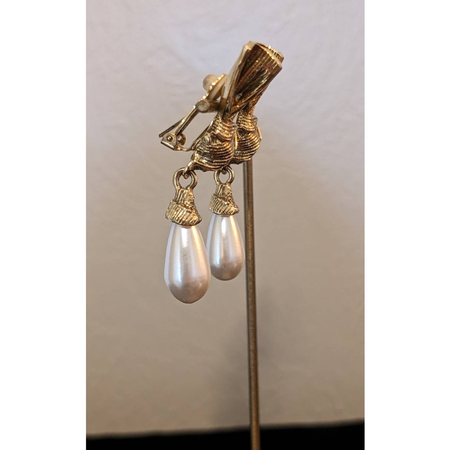 Vintage 80s Knotted Fan & Faux Teardrop Pearl Drop Clip On Bold Statement Earrings