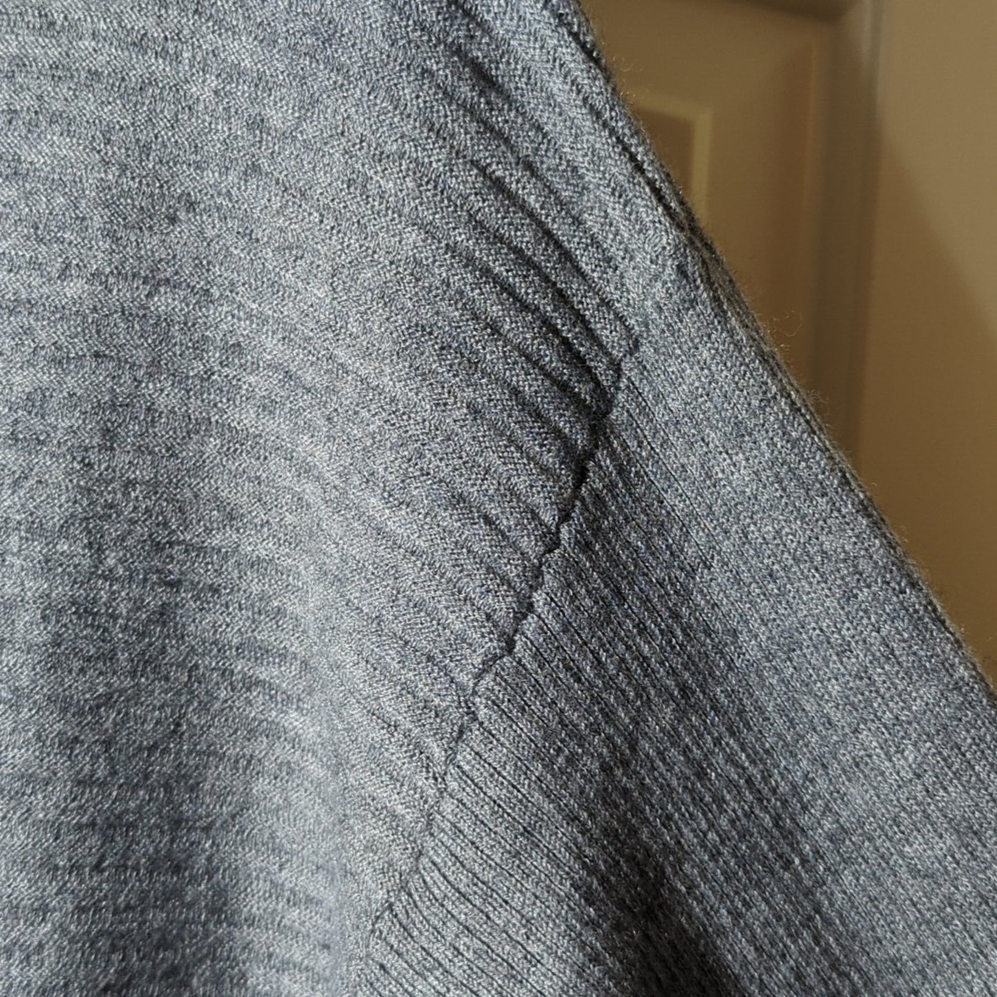 Tahari Plus Size Gray Wool Blend Drop Sleeve Button Down Back Sweater Size 2X