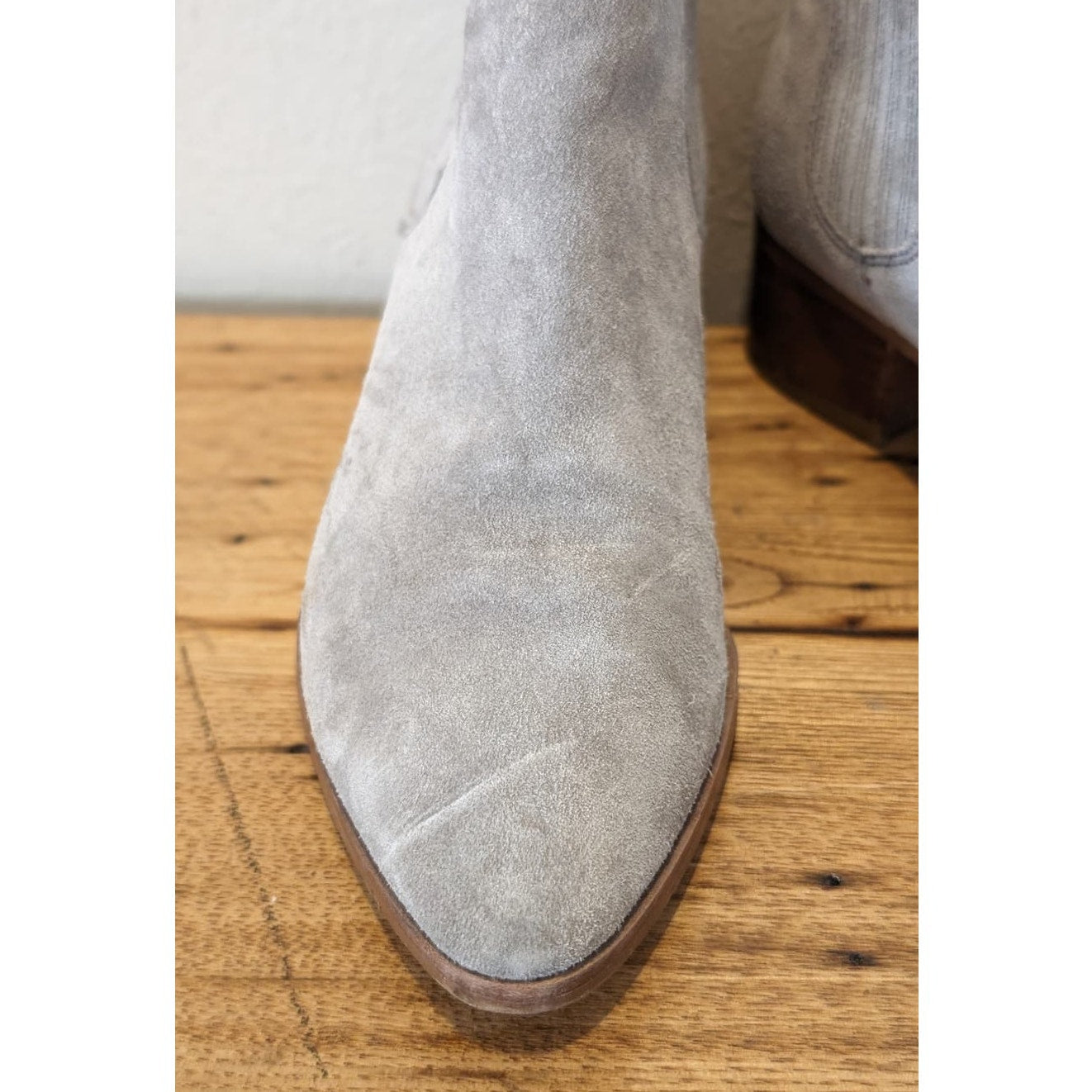 Franco Sarto Gray Pointed Toe Elastic Gore Pull On Suede Booties Womens Sz 7W