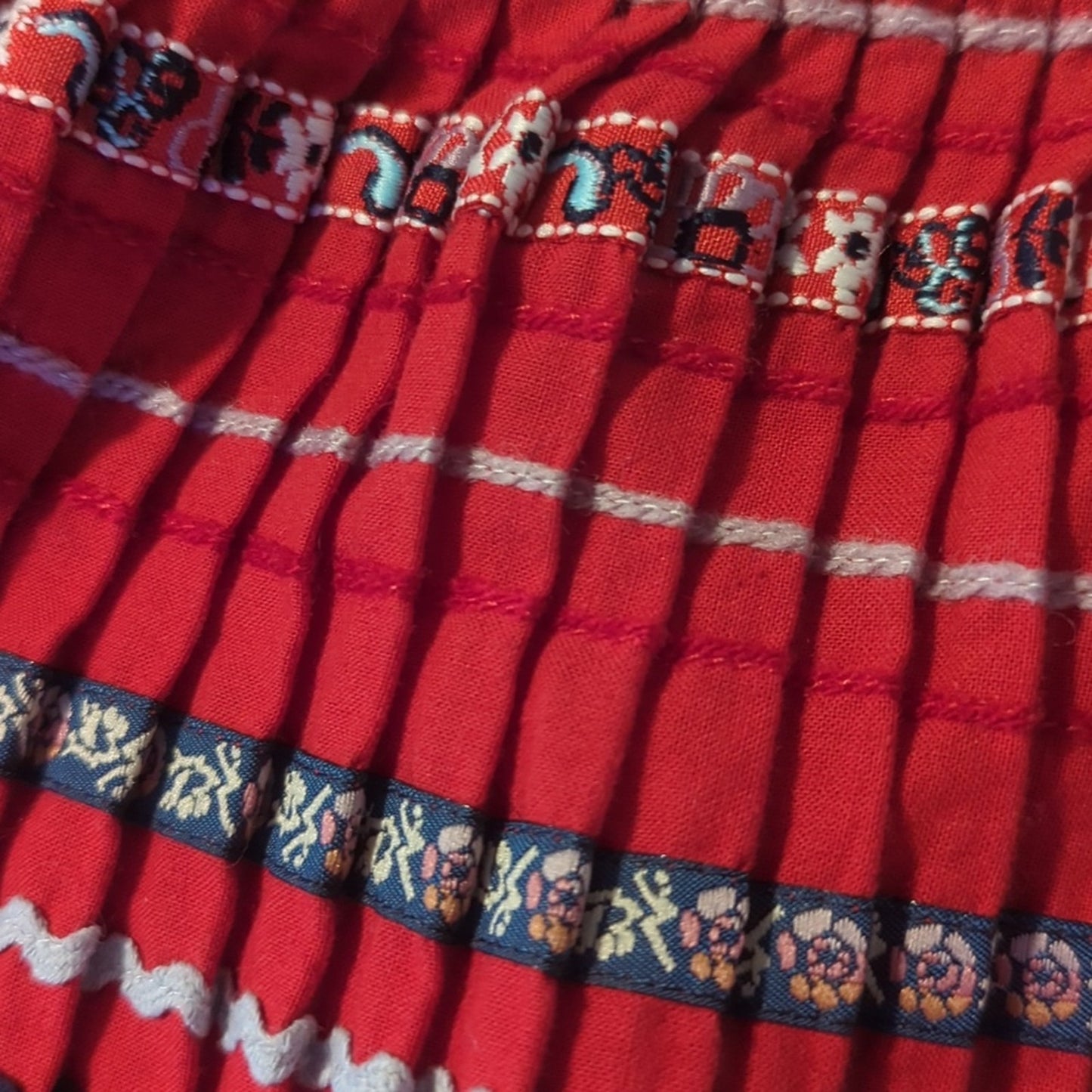 Club Monaco Red Olla Pleated Accordian Skirt Women's Size S-M (10)