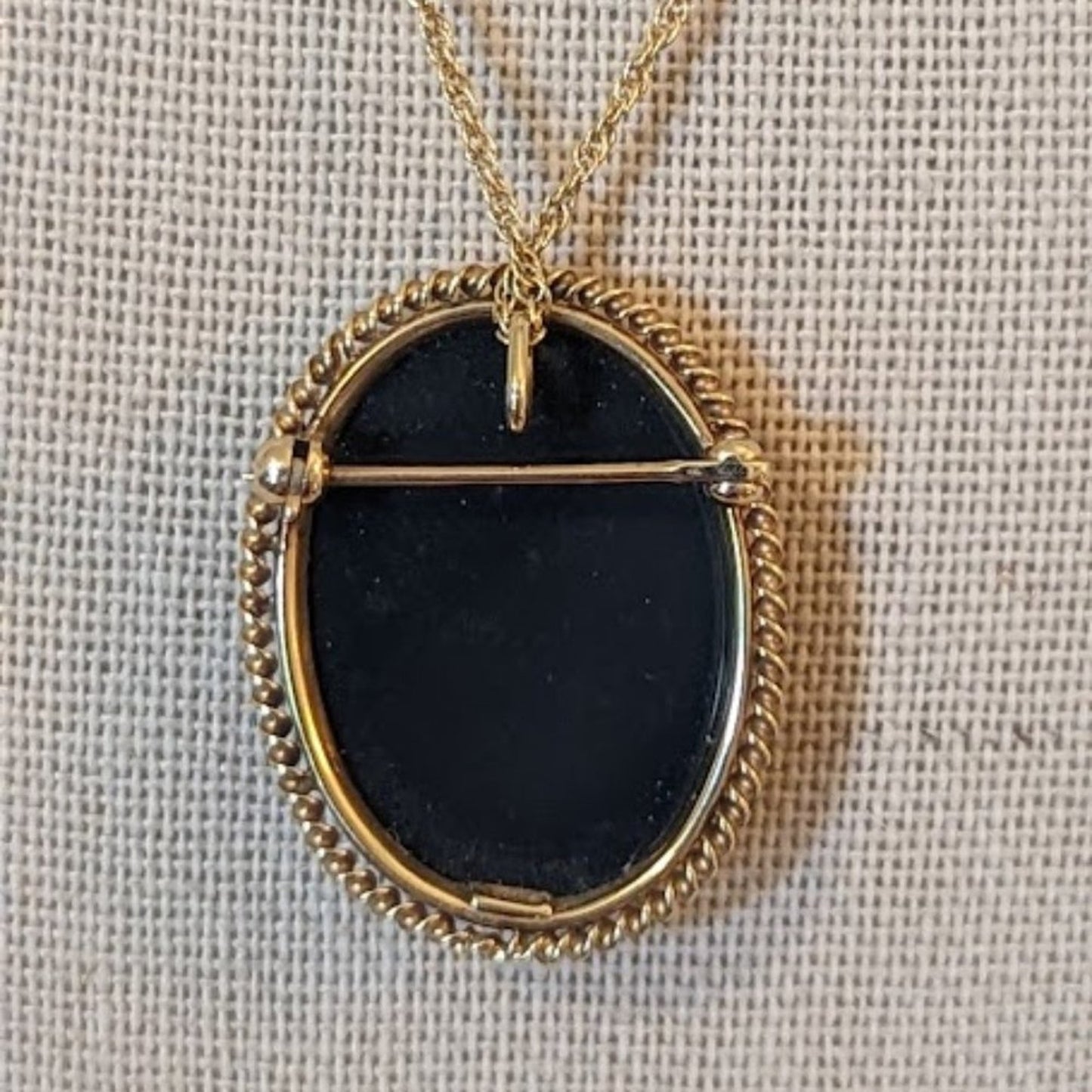 Vintage Antique Estate Cameo Pendant/Brooch Set in 14k on 14k Gold Chain