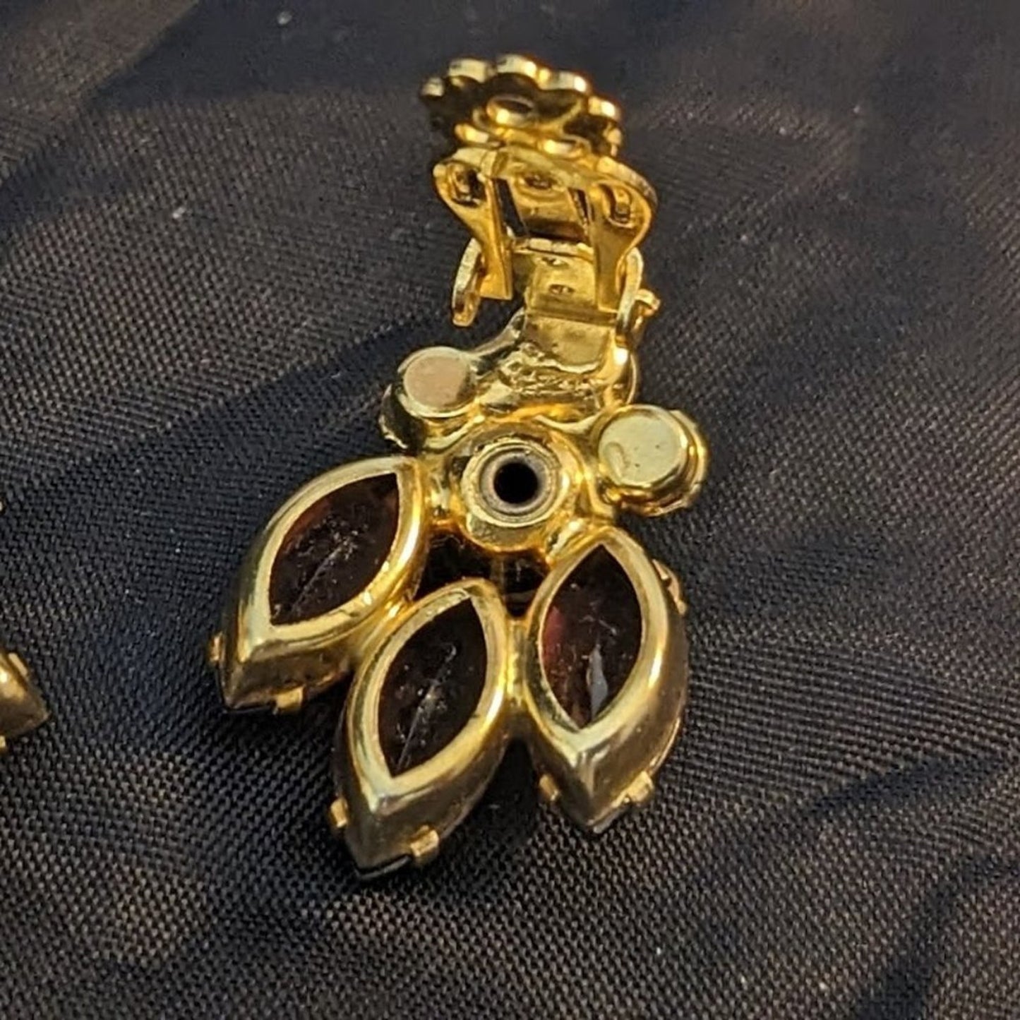Rare Find. Vintage Juliana Vintage Purple/Mauve Clip On earrings