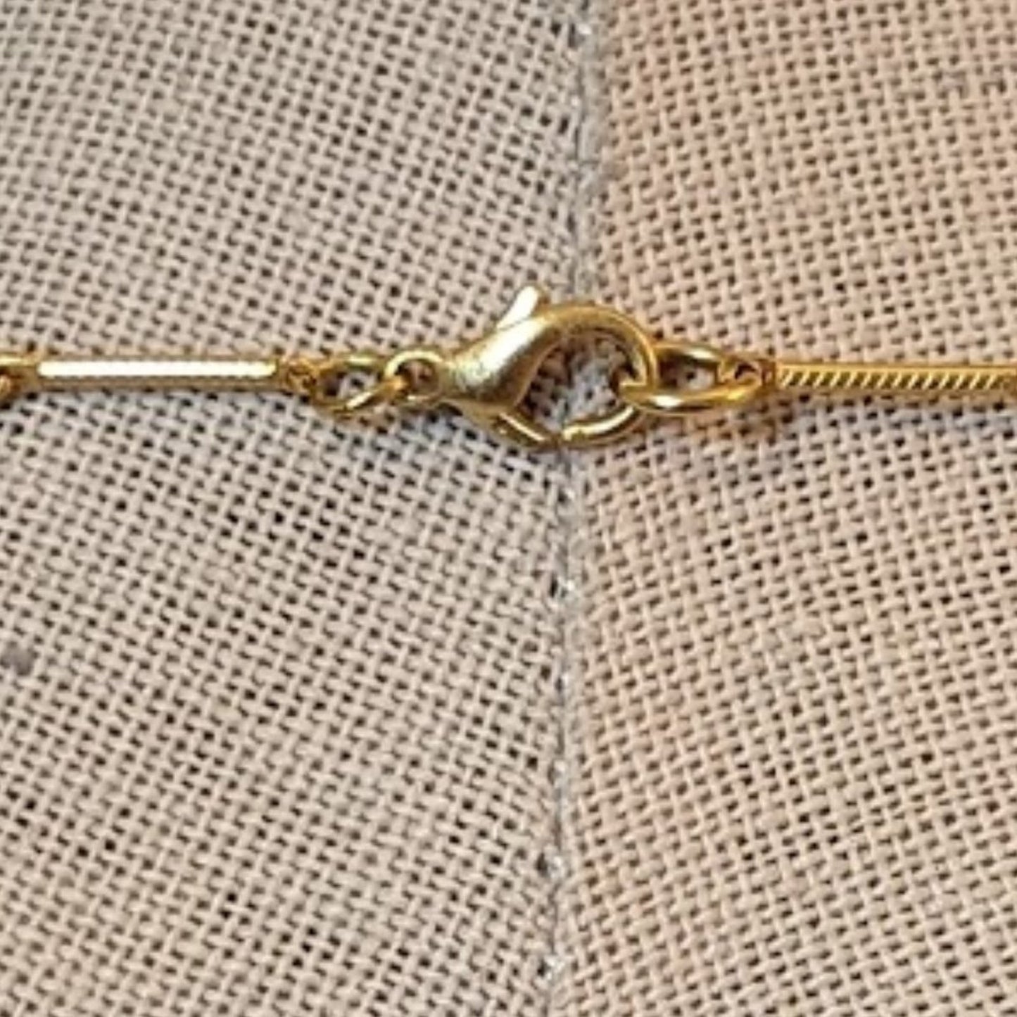 Unbranded Gold Tone Bar Chain Link Crystal Set Satin Ball Necklace