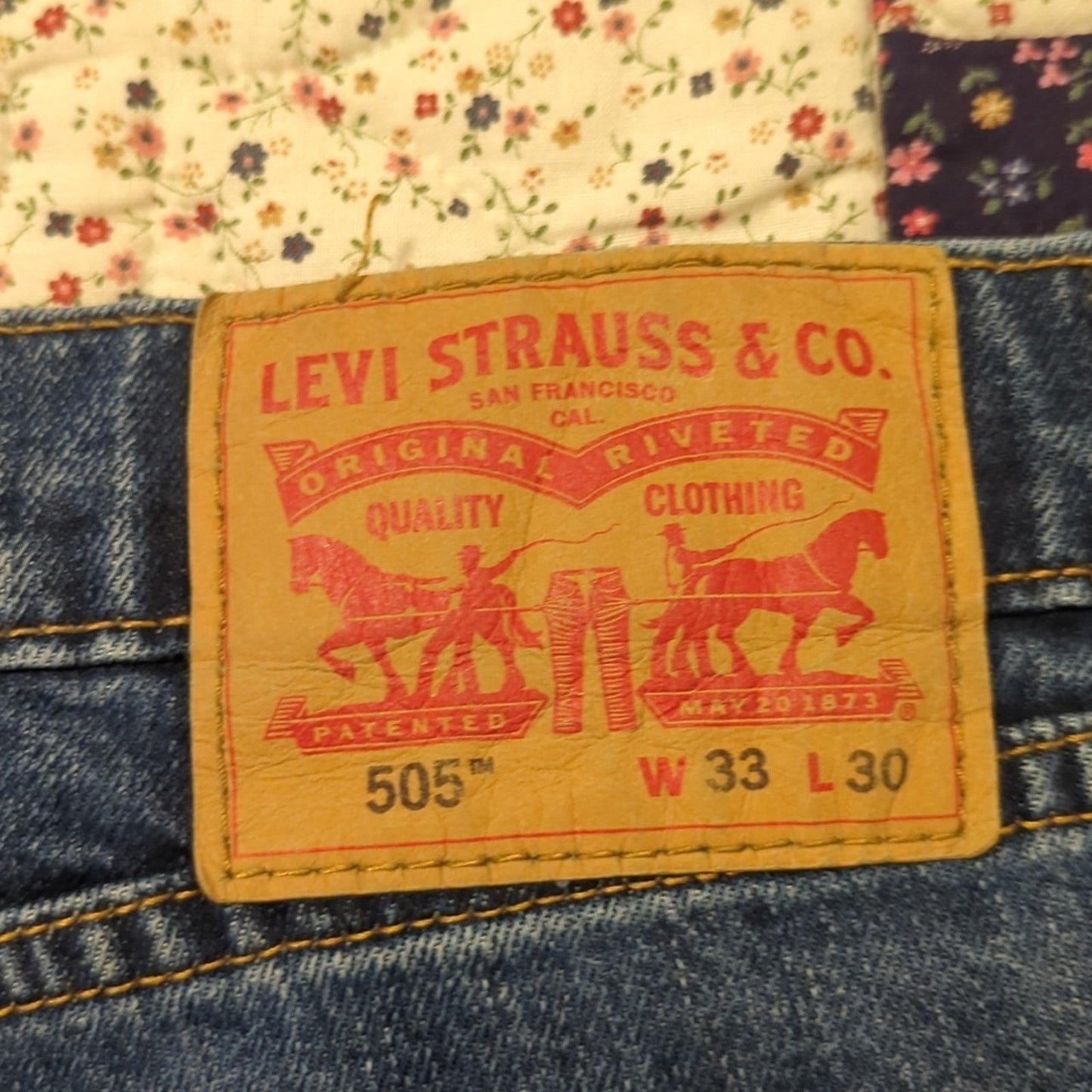 Levi's 505 Regular Straight Fit Medium Stonewash No Stretch Jean Sz 33x30