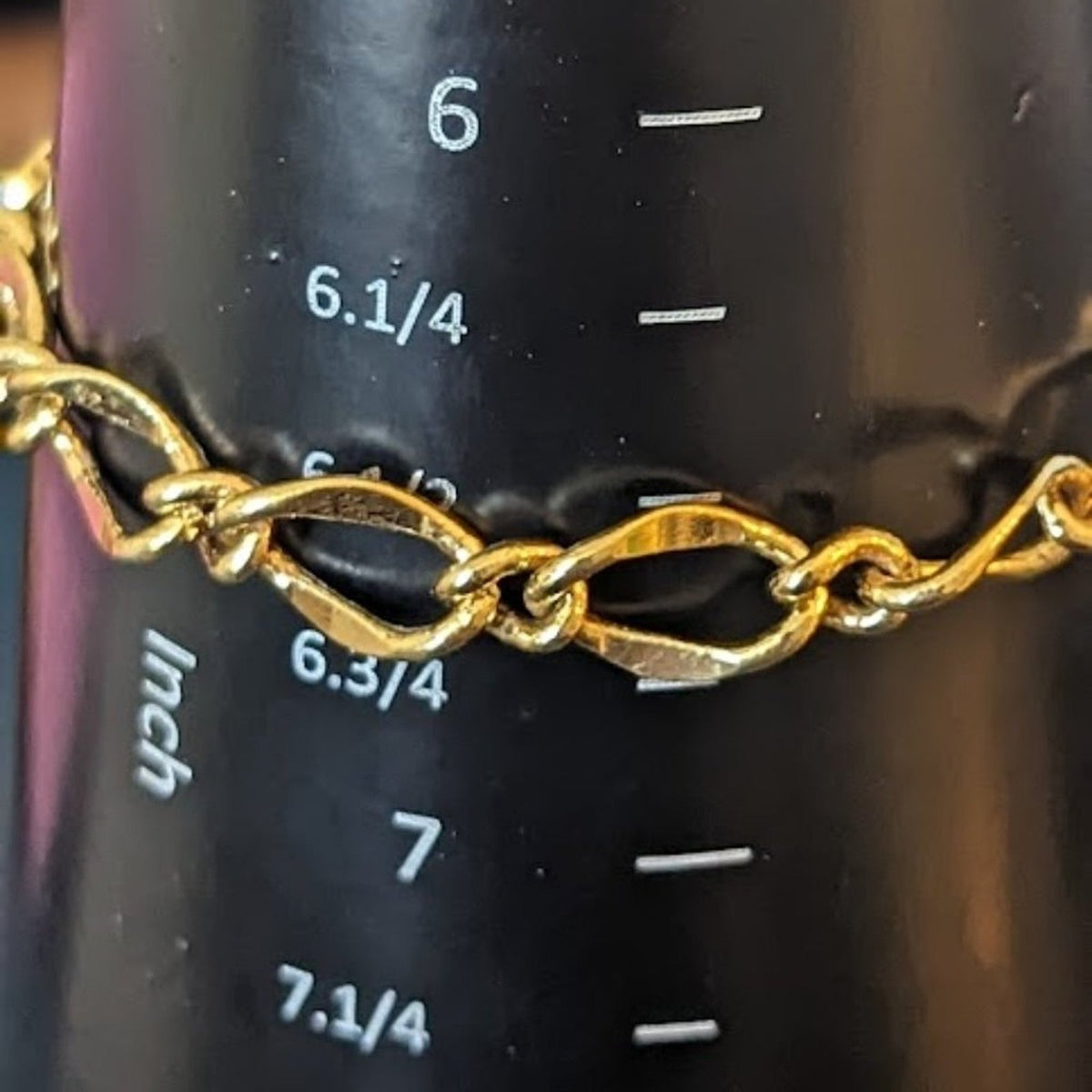 Gold Tone Chain Link Bracelet with Lobster Claw Clasp