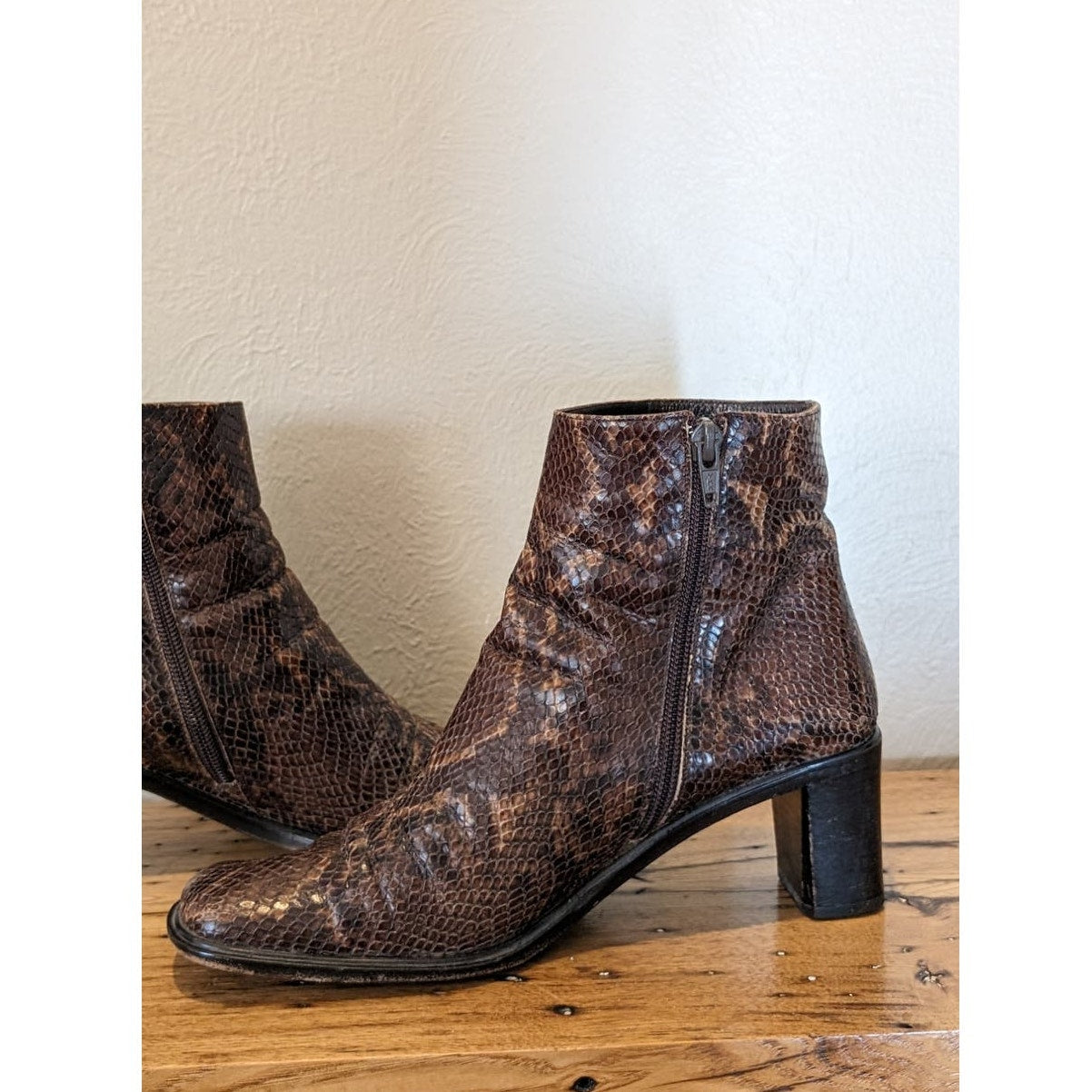 Via Spiga Snakeskin Print Brown Leather Zip Ankle Boots Square Toe Italy Sz 7.5M
