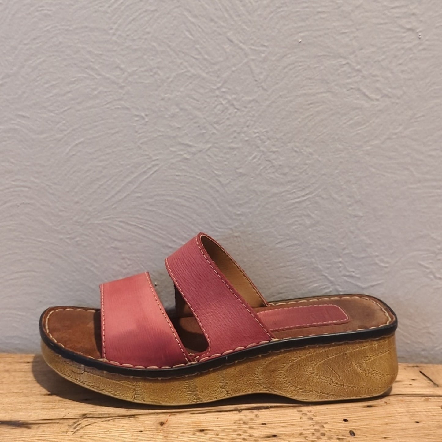 Tsonga Made in Africa Salmon Color Two Leather Strap Slide Sandal Size US 6.5