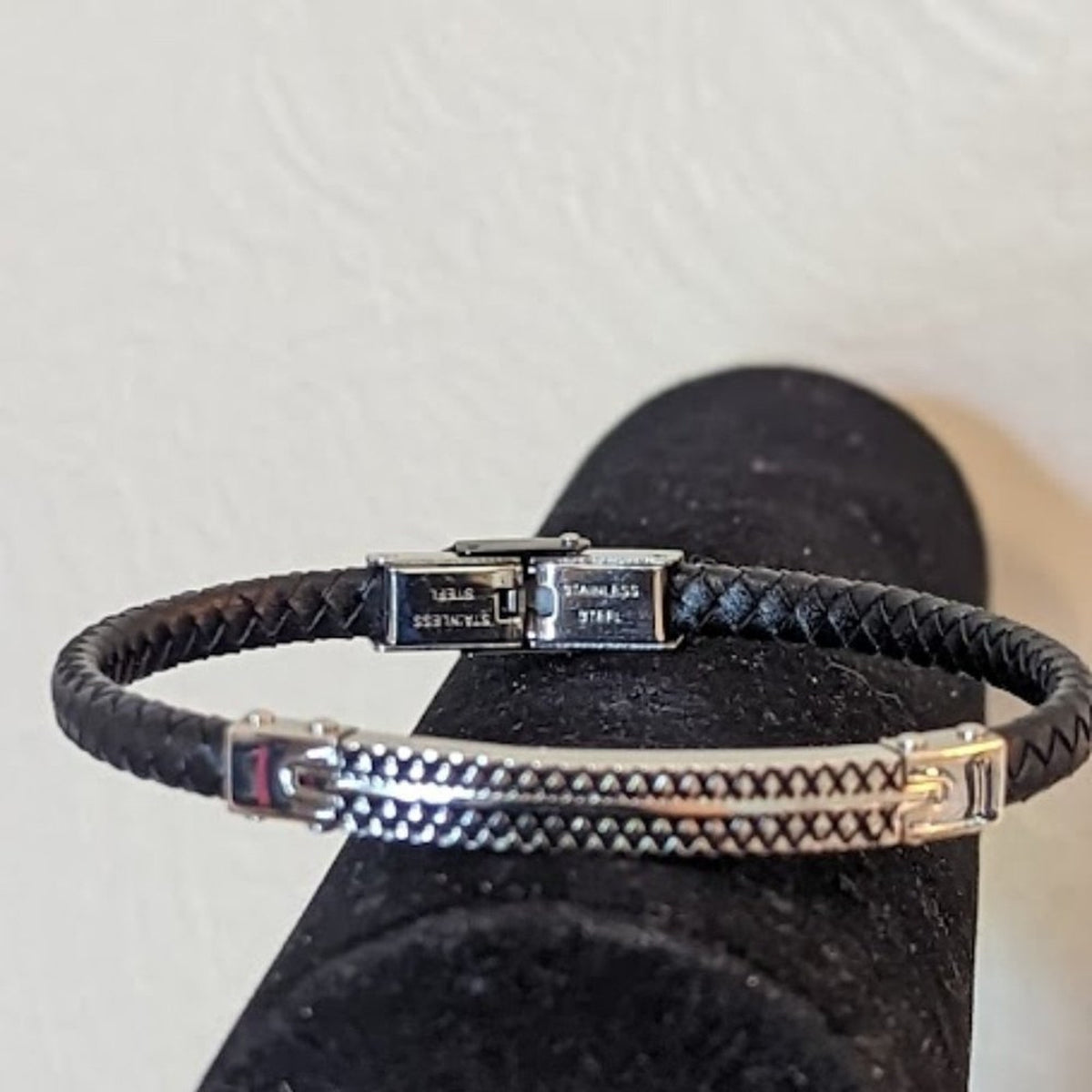 Men's Stainless Steel 6mm Black Leather Bracelet 8 1/2"
