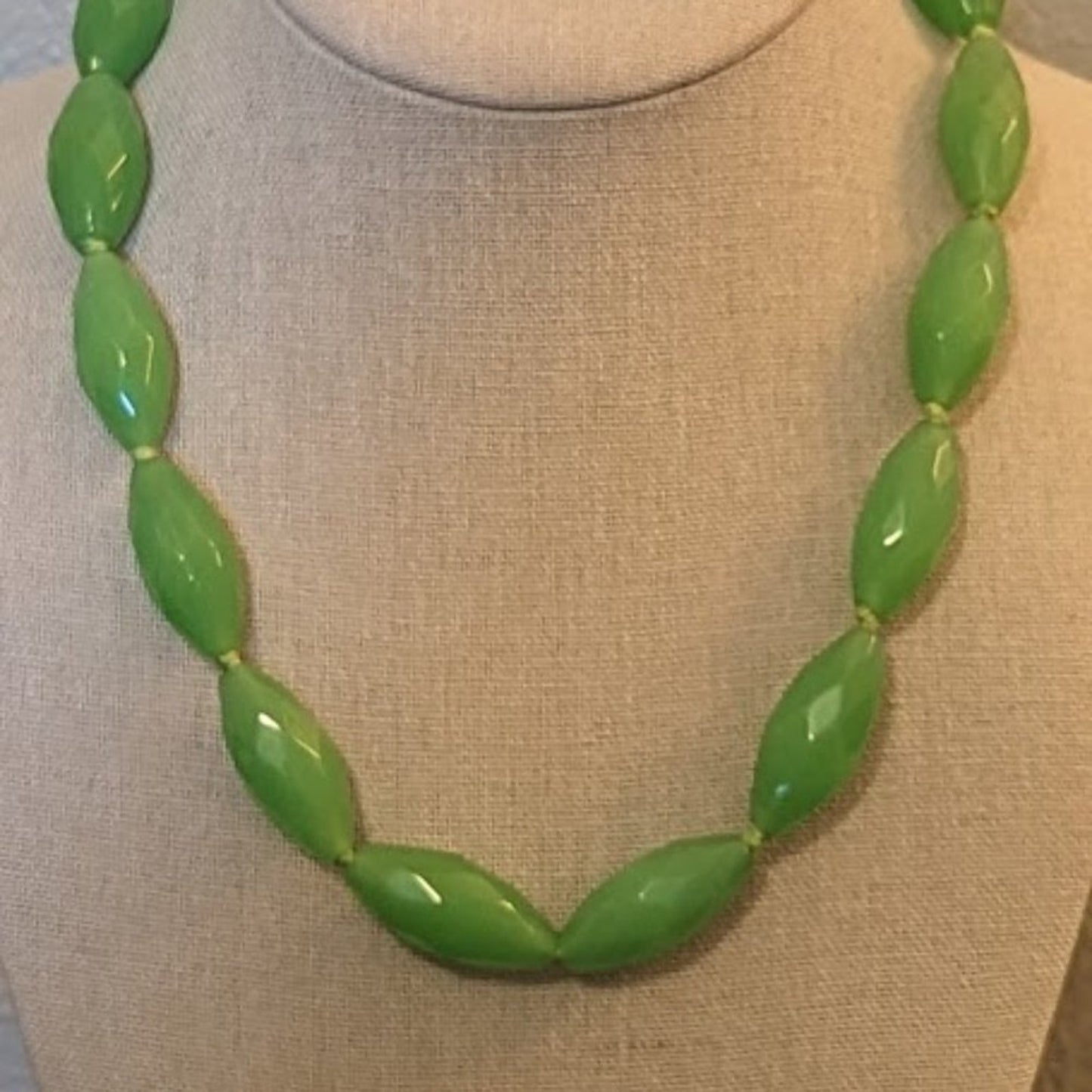 Elongated Faceted Green Glass Bead 20" Necklace