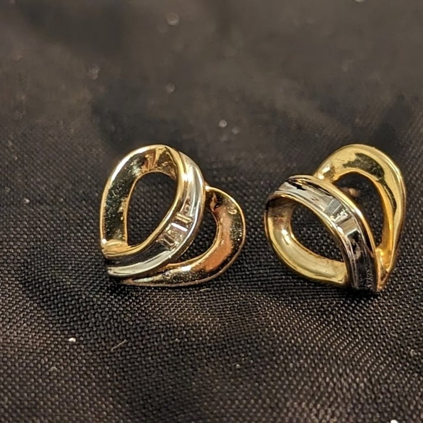 10k Open Heart Baguette Diamond Post Earrings NWOT