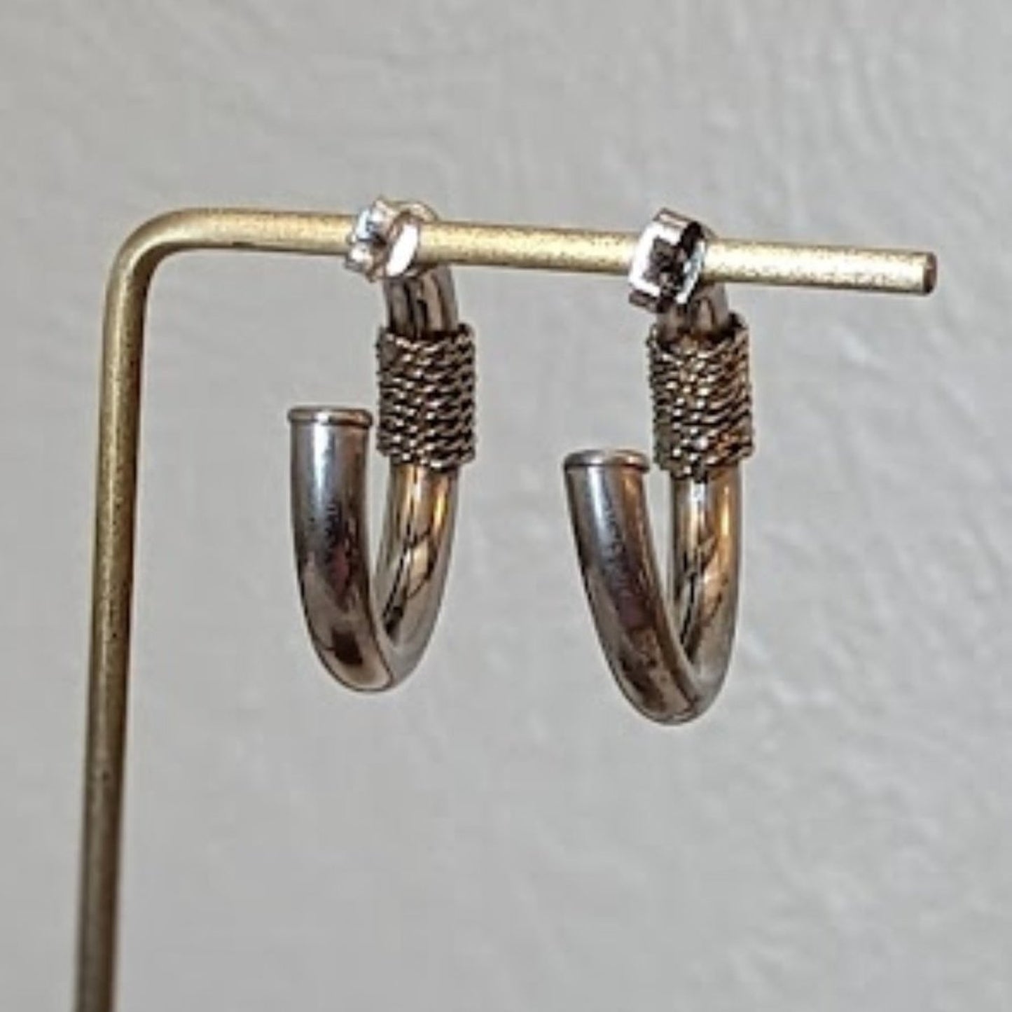 Vintage Silver Tone Hoop Earrings with Rope Design
