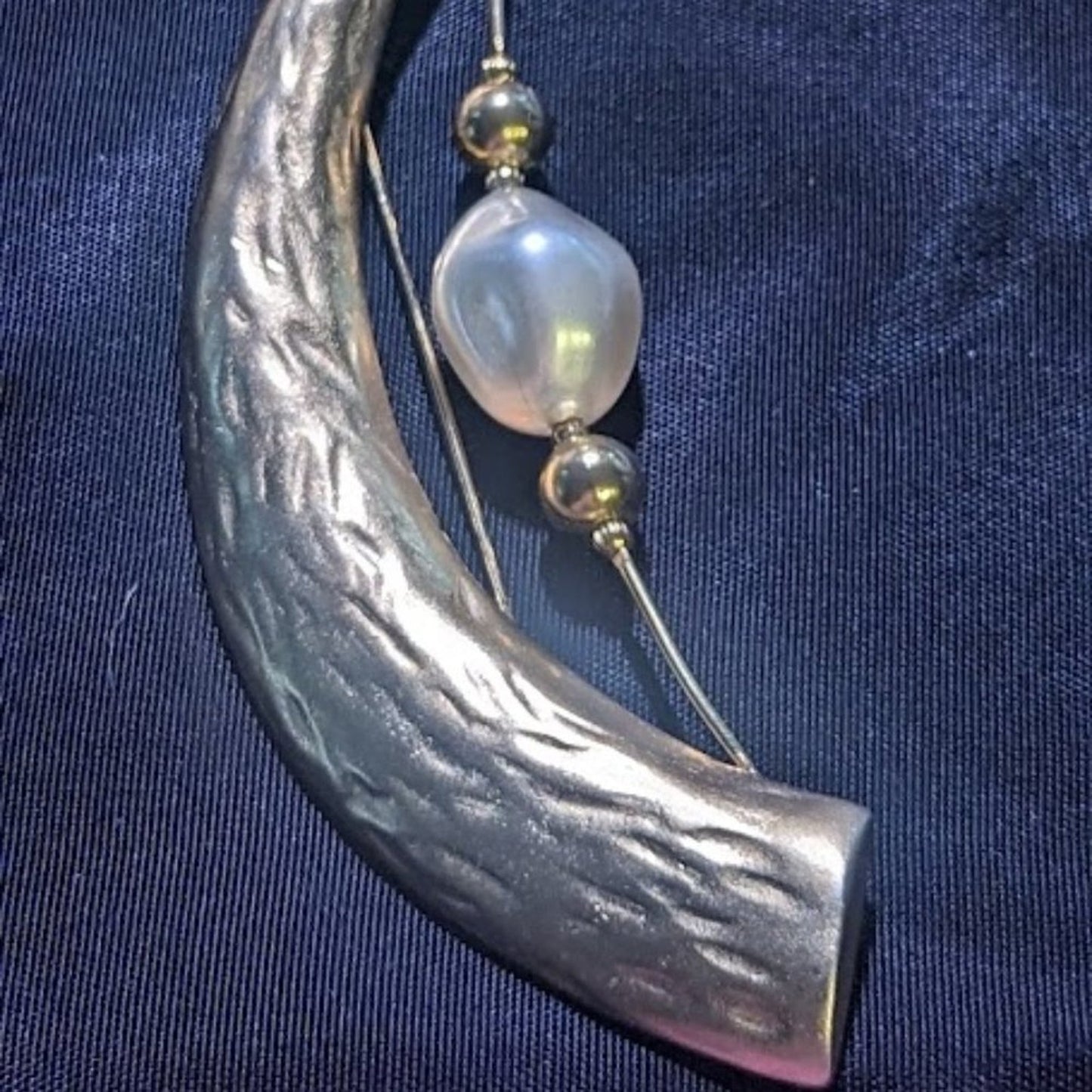 Large 3.75" Long Gold Tone Tusked Horn Faux Pearl Brooch