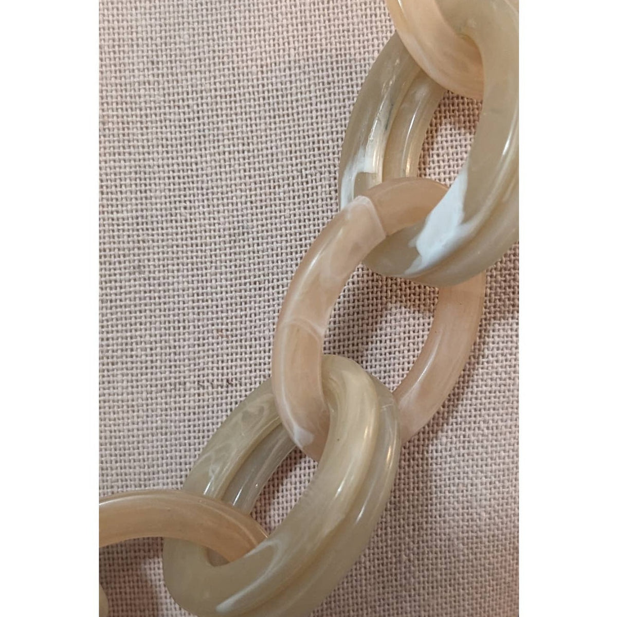Vintage Avon Art Deco Style Creamy  Lucite Oval Chain Link Adjustable Necklace